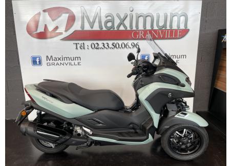 TRICITY 300